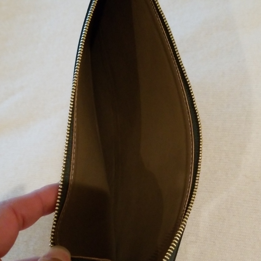 Celine Solo Leather Clutch Pouch - Picture 4 of 6